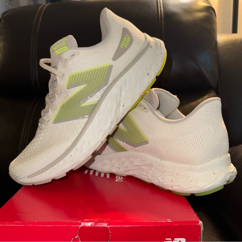 New Balance Fresh Foam X EVOZ v3 Beige White  Women’s 10 And Men’s 8.5